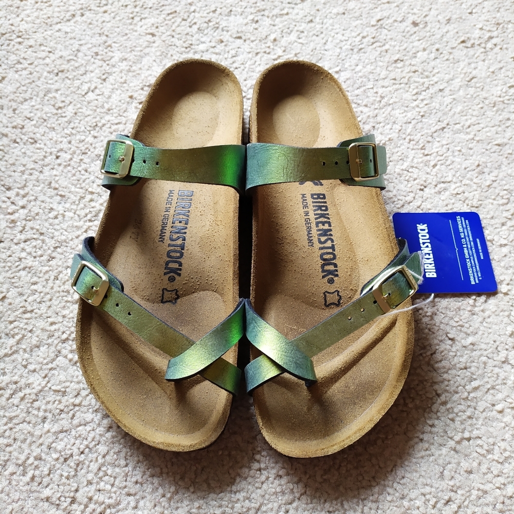 Birkenstock Mayari
Graceful Gemm Gold Sandal NWT - Picture 7 of 12
